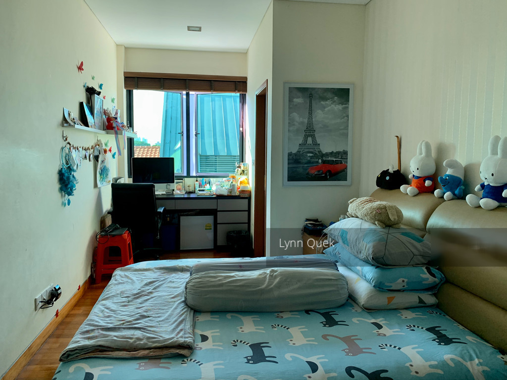 Golden Hill Estate (D19), Terrace #216603971